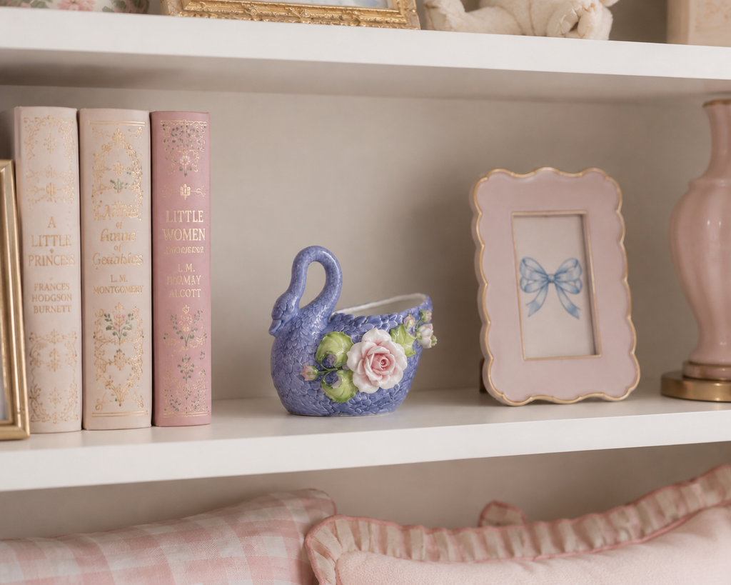 German Capodimonte-Style Porcelain Swan